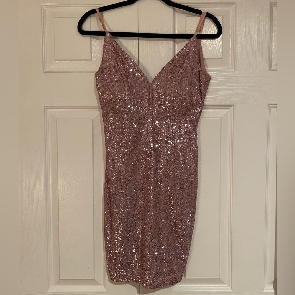 Emerald sundae pink sequin dress✨